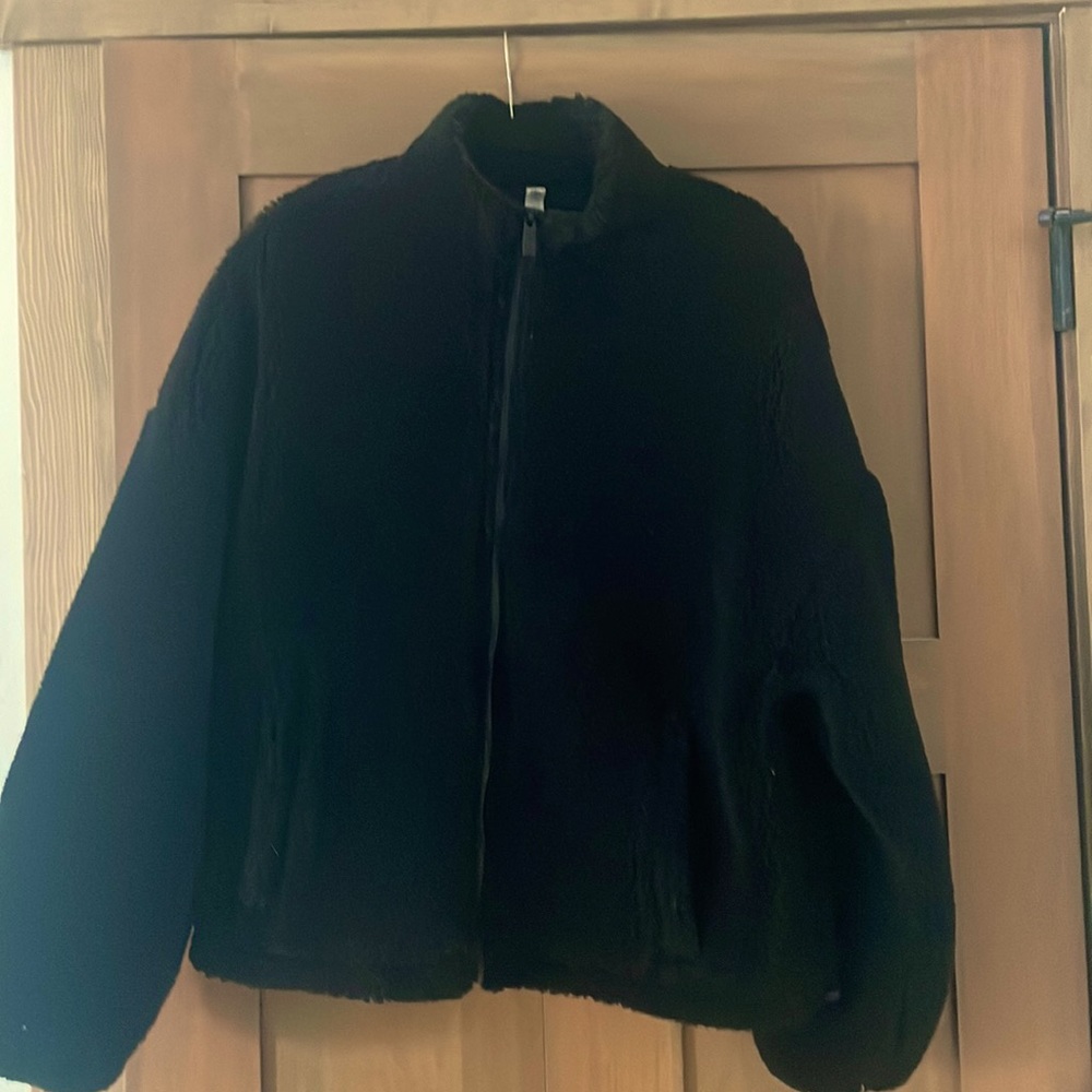 ALO yoga Sherpa zip up jacket